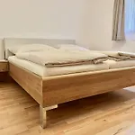 Pauline Apartmán *